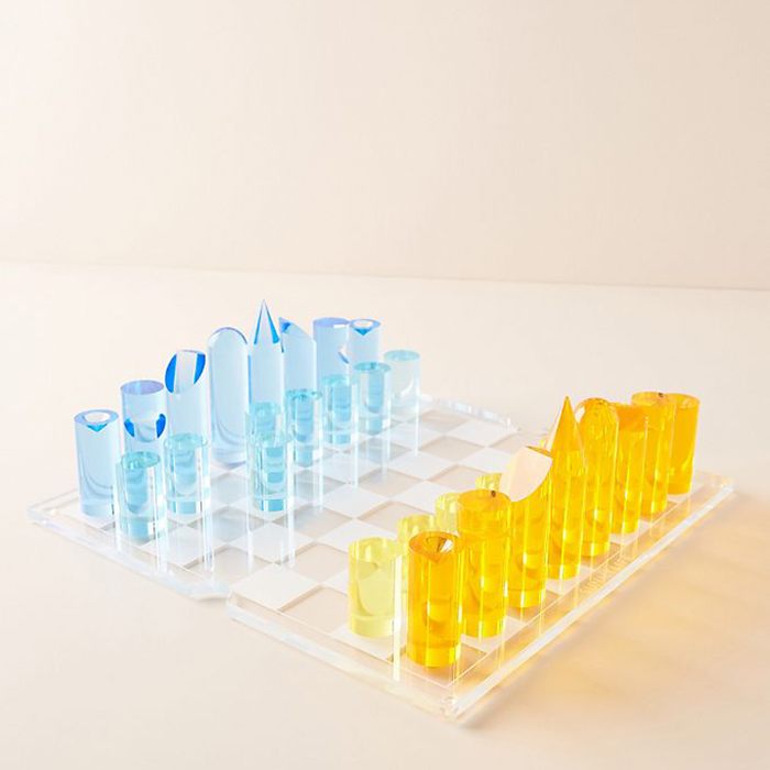 Transparent akrylspelbräda och 32 schackstycken presentblock i plexiglas