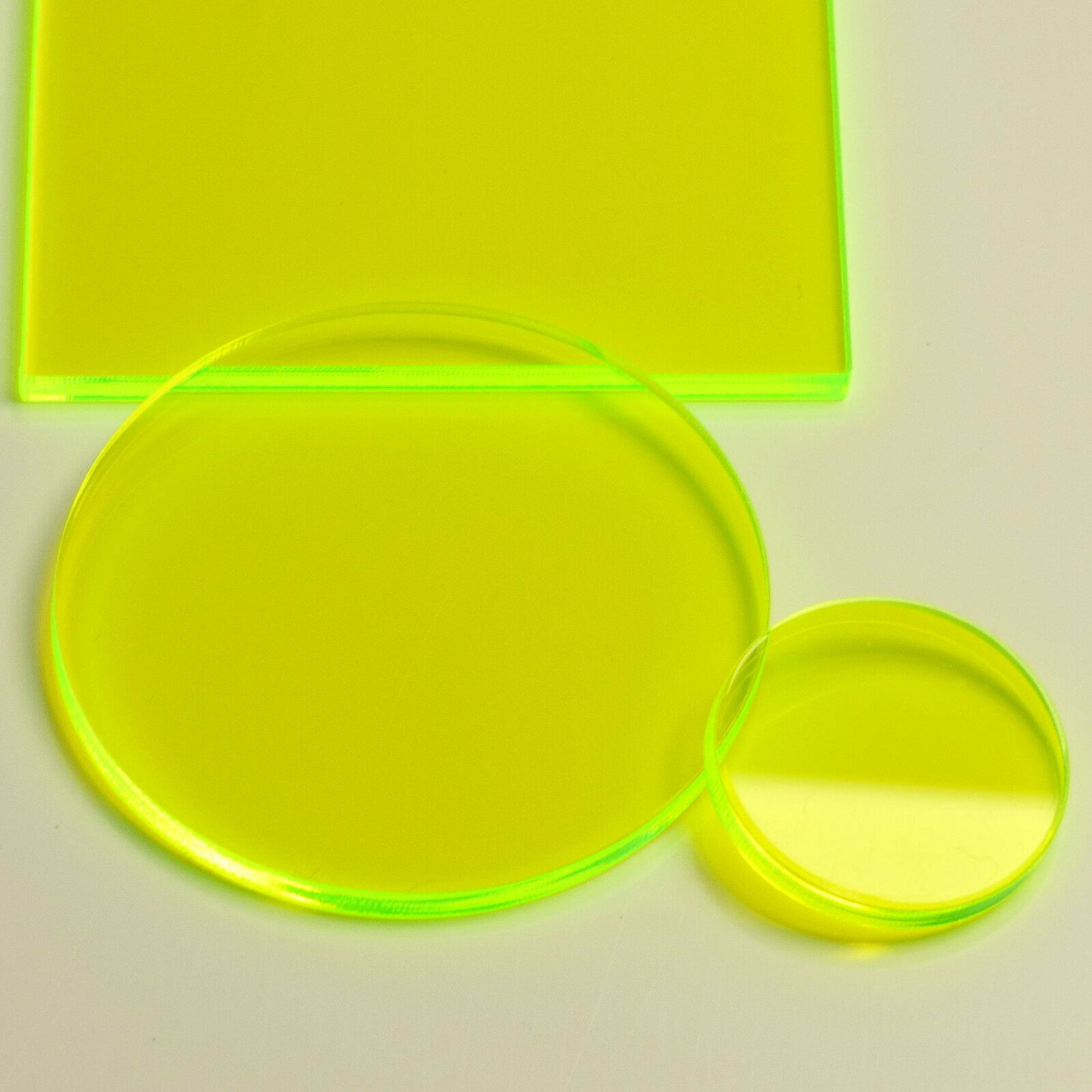 Неоново зелен пластмасов лист с персонализиран нюанс Розова акрилна чиния